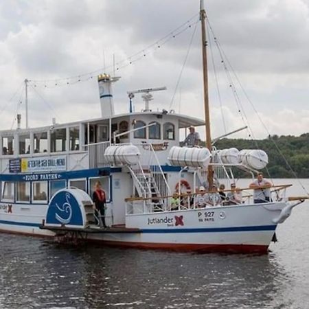 Idyllisk, Historisk Byhus Ved Fjorden I Mariager Bagian luar foto