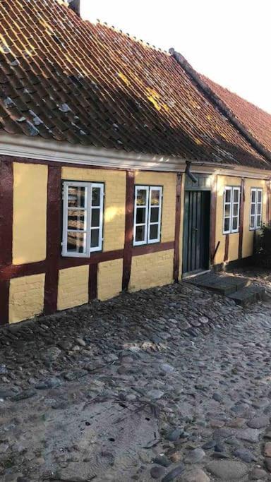 Idyllisk, Historisk Byhus Ved Fjorden I Mariager Bagian luar foto