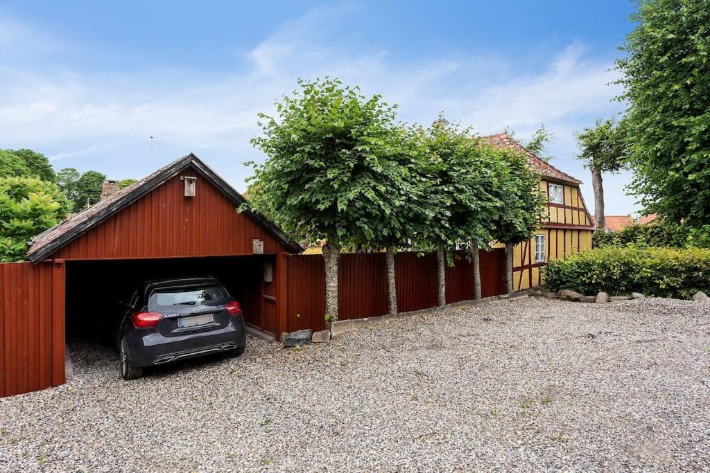 Idyllisk, Historisk Byhus Ved Fjorden I Mariager Bagian luar foto